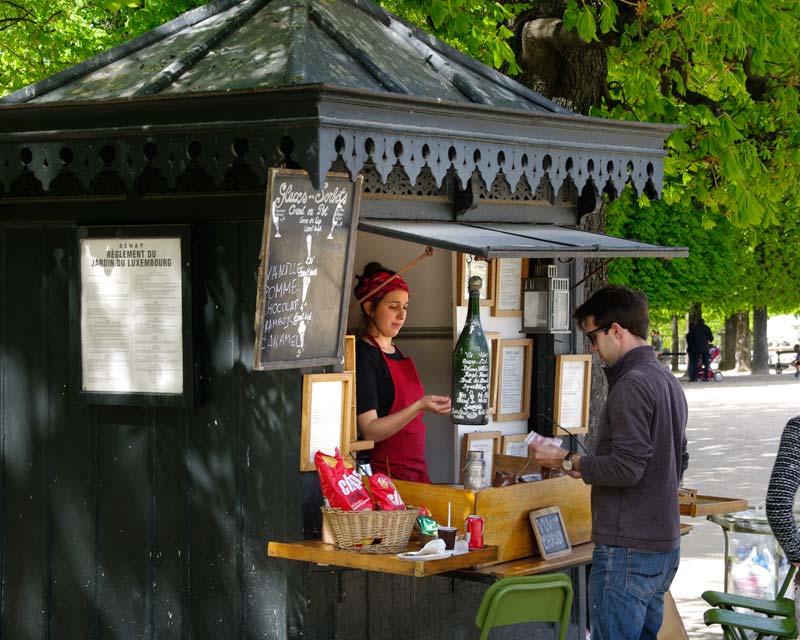 Jardin de Luxembourg - drinks stall