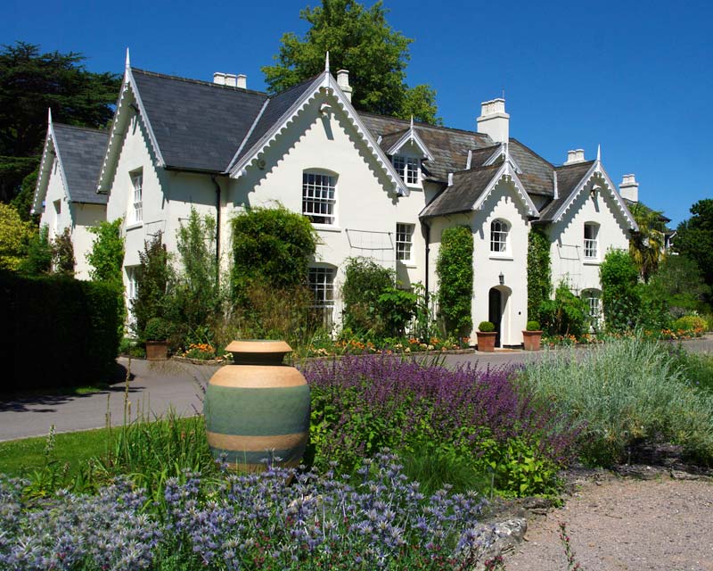 Jermyn's House - enjoy refreshment in Tea Rooms or visit one of many exhibitions - Sir Harold Hillier Gardens