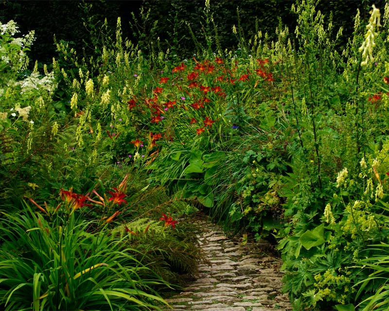 HIdcote Upper Stream Garden