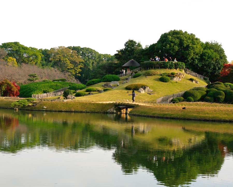 View across the Sawa-no-ike pond to Yuishinzan Hill