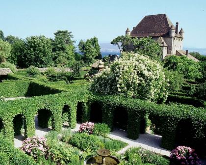 Gardens and Chateau - images supplied by Jardin des Cinq Sens
