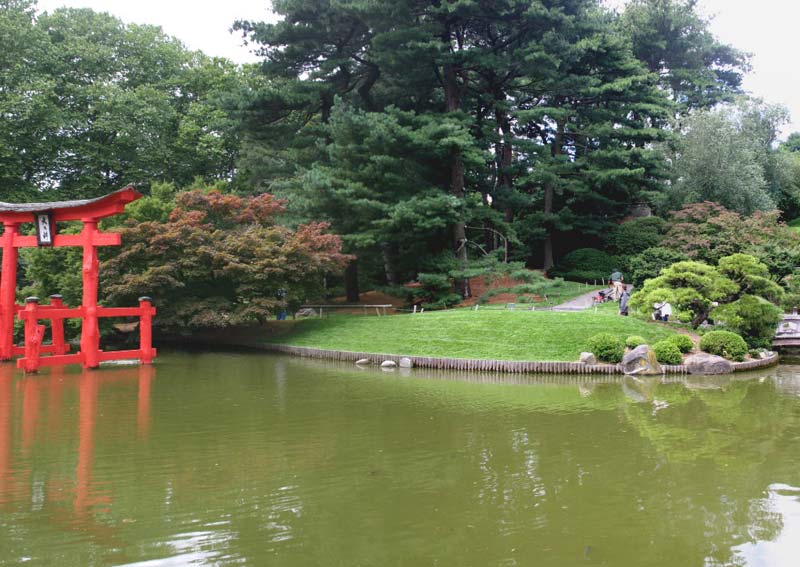 Japanese Hill and Pond Garden, Brooklyn Botanic Gardens - photographer Peter Barber