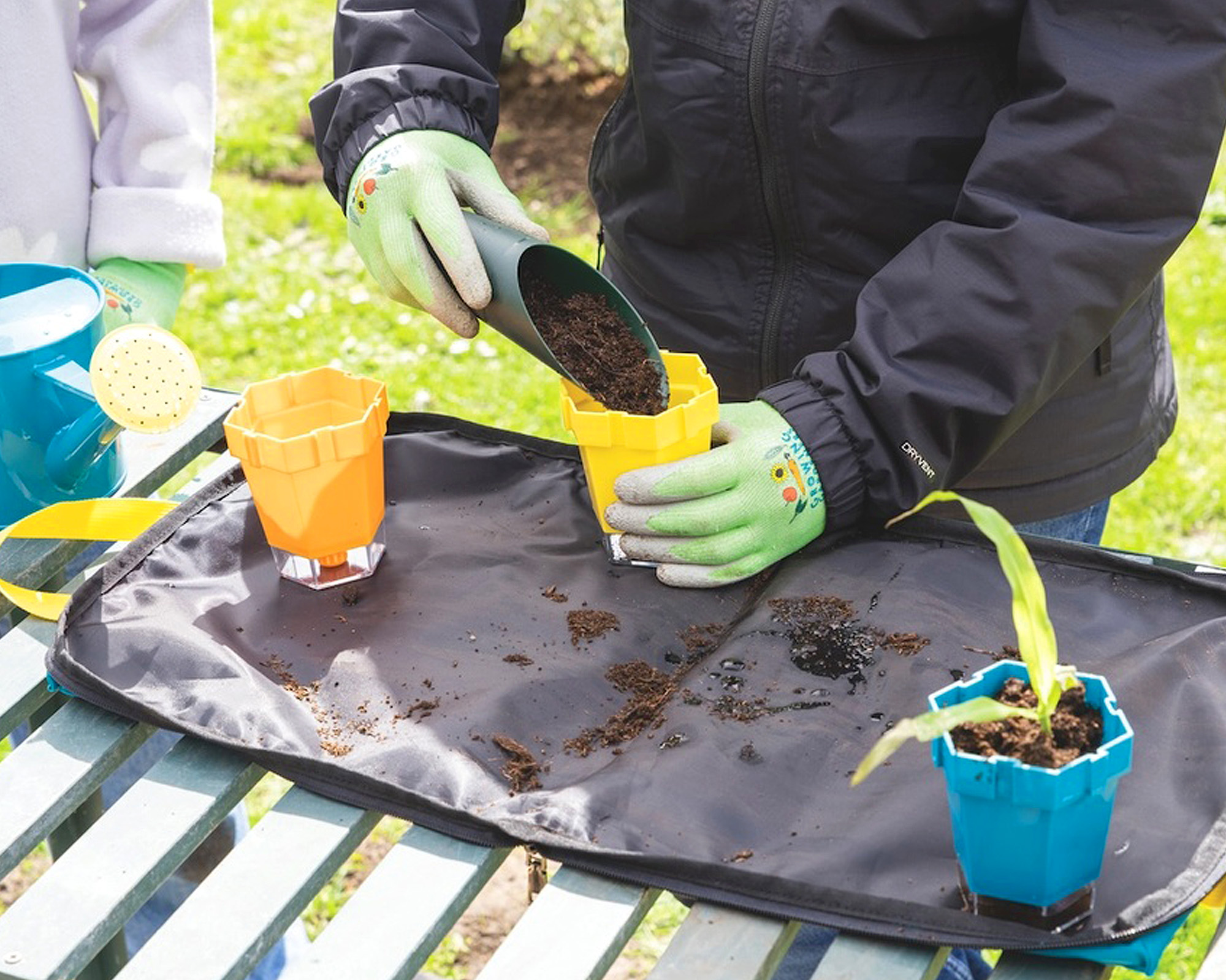 Potting Mat and Tool Bag - Growing Gardeners