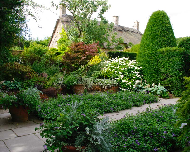 Hidcote garden