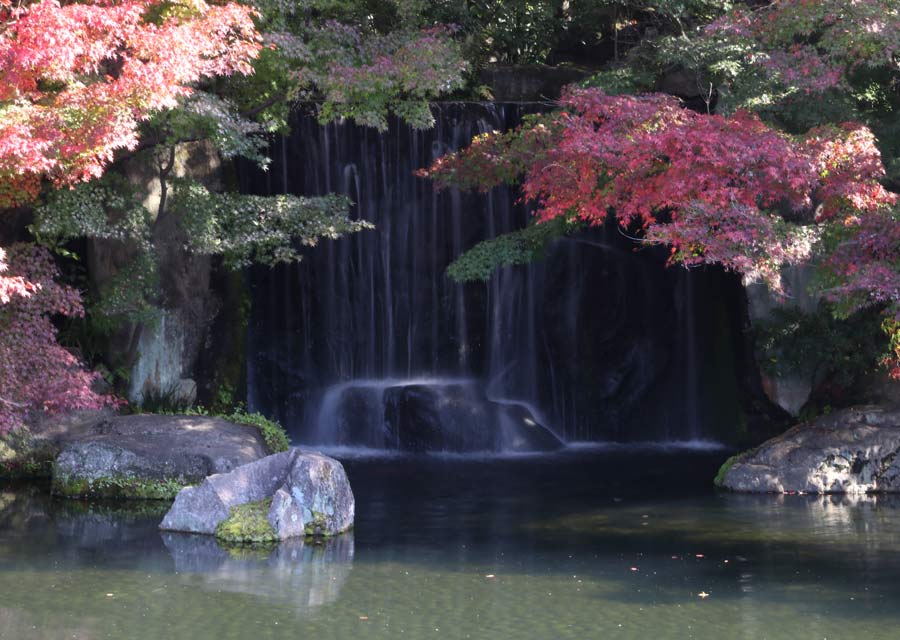 Hemiji Koko-en, Garden of Nine Rooms | GardensOnline